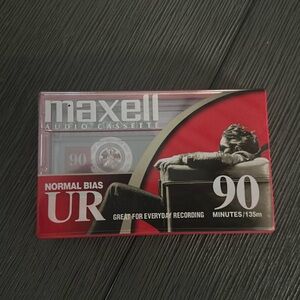 Maxell Blank Cassette Tapes 5 in pack. New in Packaging Vintage 90 Min Recording